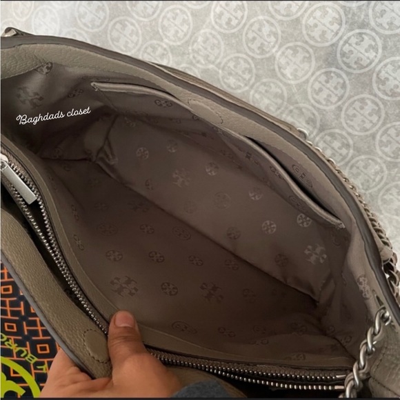 Tory burch britten small slouchy shoulder tote bag - Picture 7 of 14